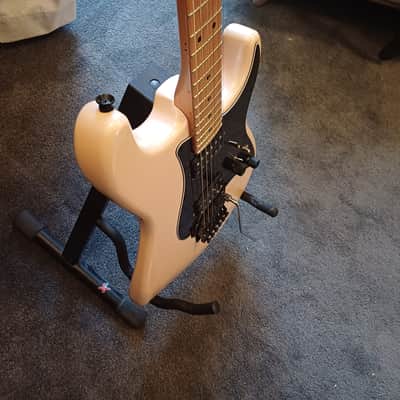 Squier Contemporary Stratocaster HH FR Roasted 2021 - Present - Shell Pink Pearl imagen 5
