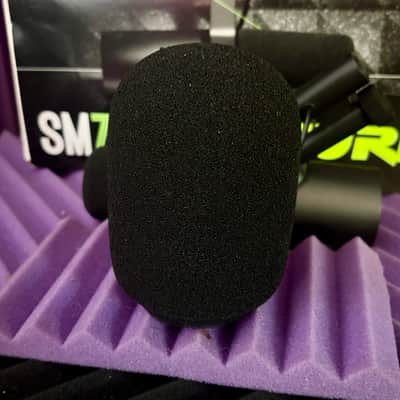 Shure SM7B Cardioid Dynamic Microphone with FREE XLR Cable 2001 - Present - Black imagen 9