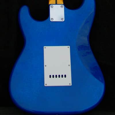 American Custom Shop Patriot-Red, White and Blue Strat + Working Bridge Tone+Treble Bleed+SRV Pickups + Treble Bleed Circuit + '59 Style Neck with "C" Profile+ Setup+ Leveled, Crowned and Polished Frets+ Kluson Style Vintage Tuners! image 4