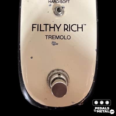 Danelectro Billionaire Filthy Rich Tremolo 2010s - Cream/Black X9435 image 1