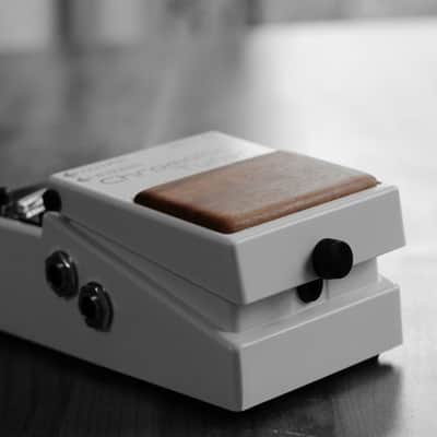 Walnut Pedal Topper- for Boss Pedal (Standard Size) image 3