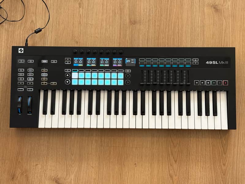 Novation 49SL MKIII MIDI Keyboard image 1