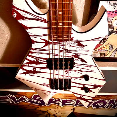 B.C. Rich Warlock Revenge 2011 - Blood splatter | Reverb Greece
