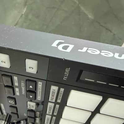 Pioneer DDJ-XP2 DJ Controller 2019 - Present - Black image 5