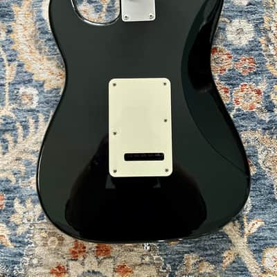 Fender Stratocaster MIM HSS 2004 - Black w/ White Pickguard image 4