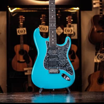 2022 Fender American Professional II Stratocaster miami blue image 2