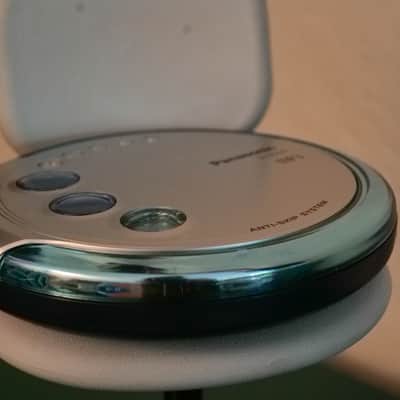 Panasonic SL-SX420 early 2000s CD Player Y2K Bubble Design Silver and Blue image 6