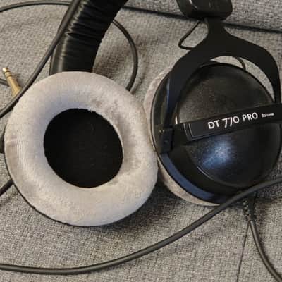 Beyerdynamic DT 770 Pro 80 Ohm 2010s - Black image 2