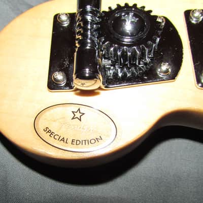 Fender Special Edition White Opal Jazz Bass Guitar & Gig Bag image 8