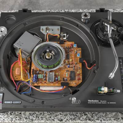 Technics SL-1200MK2-A Black Direct Drive DJ Turntable in Good condition image 7