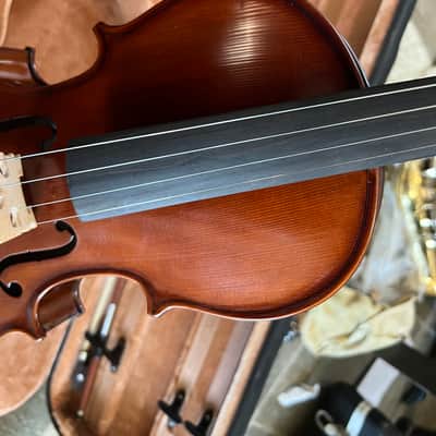 Violin. 4/4 size with case and bow. Brog brand image 5