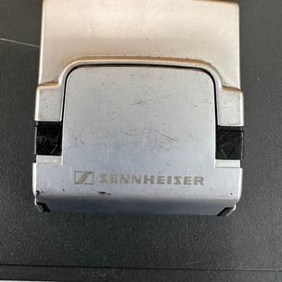 Sennheiser EM3532 572-608 MHz w/2 SK5012 Bodypacks - Two Available image 10