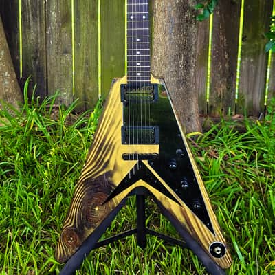 HEMBRY Flying V style pine body image 3