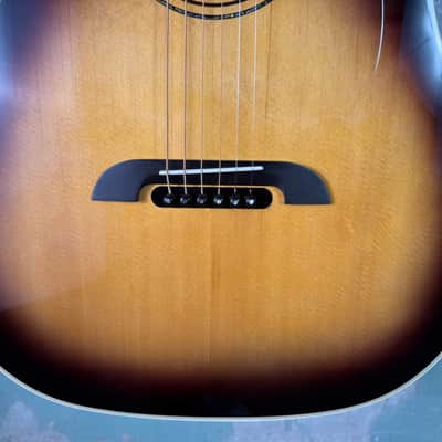 Alvarez Yairi Masterworks Slope Shoulder Dreadnought - Sunburst (FS/Blem) #6215 image 3