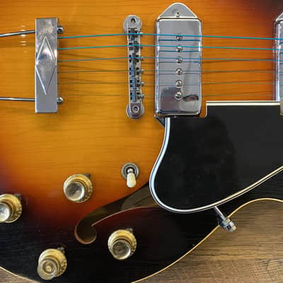 1966 Gibson ES-330TD Gloss 3-Tone Sunburst Finish Hollowbody Electric Guitar with Original Hardshell Case image 4