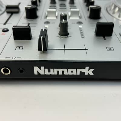 Numark Serato Mixtrack Platinum FX Four Deck - Silver image 5