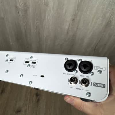 Yamaha URX22 USB-C Audio Interface 2026 - Present - White image 3