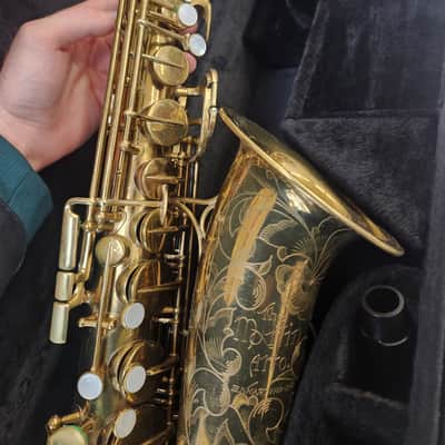 Vintage 1948 Martin "The Committee" Alto Sax, Orig. Lacquer, New Pads, New Case image 4