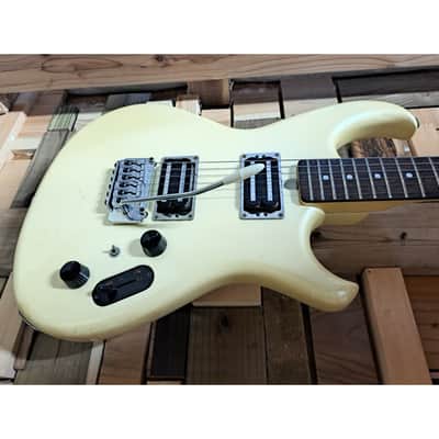 Aria RS Inazuma 1985 - Pearl White image 3