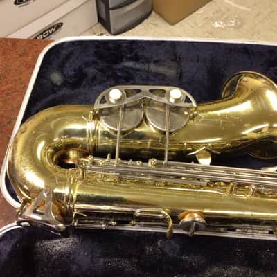 VINTAGE CONN SHOOTING STARS ALTO SAXOPHONE mid 76s - LACQUERED w/CASE image 3