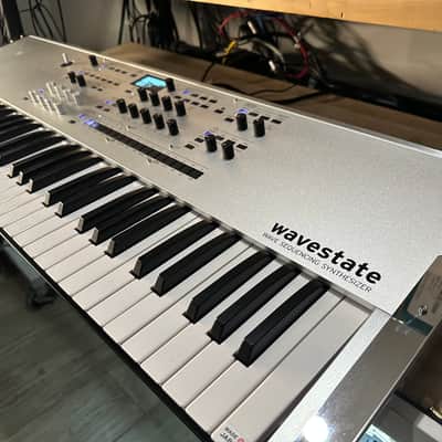Korg Wavestate SE 61-Key Wave Sequencing Synthesizer 2024- Platinum image 3