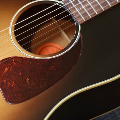 2015 Gibson J-45 True Vintage Acoustic/ Electric Guitar Vintage Sunburst + OHSC image 4