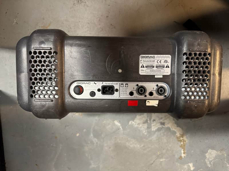 Soundcraft Gigrac 600 8-Channel 600-Watt Powered Mixer image 1