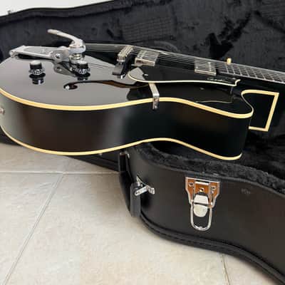 Godin 5th Avenue Uptown GT 2011 Black w/ Gator Hardshell Case image 9