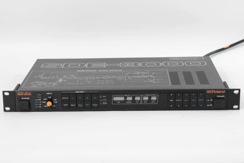 Roland SDE-3000 Digital Delay | Reverb