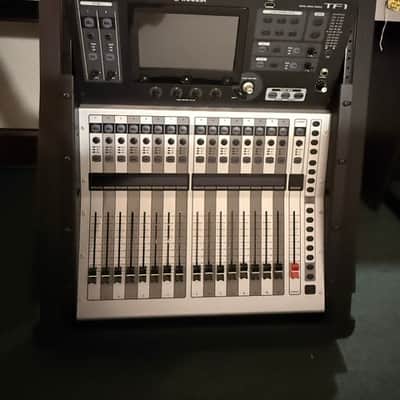 Yamaha TF1 Digital Mixing Console w/ SKB Rolling Flight Case - Tested & Working