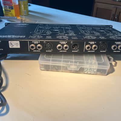 Peavey EQ-215 2 channel 15 band per channel rack mount EQ with rack mount bolts and washers. image 5