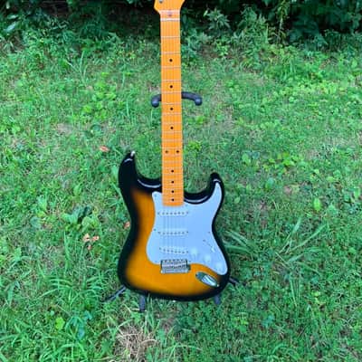 Fender Stratocaster -  MIJ - 2012 - 2 Tone Sunburst image 2