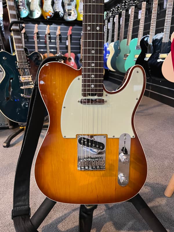 fender american elite telecaster tobacco sunburst SOLD The model that started it all Fender American Elite Stratocaster Tobacco