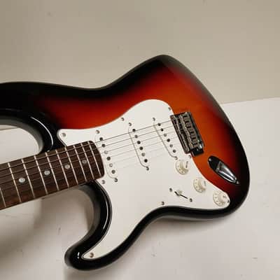SQUIER by FENDER STRATOCASTER LEFTHAND image 3
