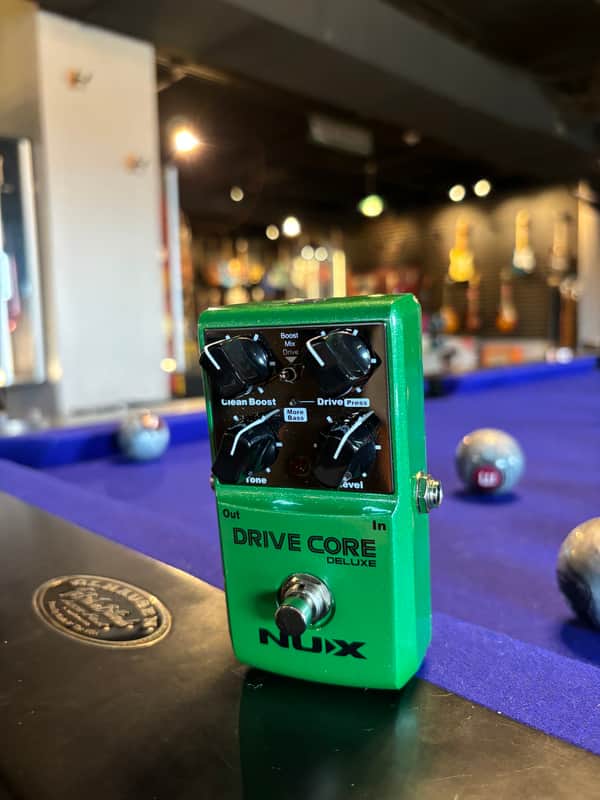 NuX Drive Core Deluxe - Green image 1