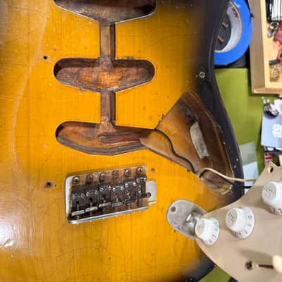 Fender American Vintage ‘57 Reissue Stratocaster 2005 - Sunburst image 19