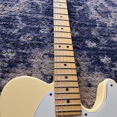 Fender American Standard Telecaster with Maple Fretboard 1988 - 1996 - Vintage White image 3