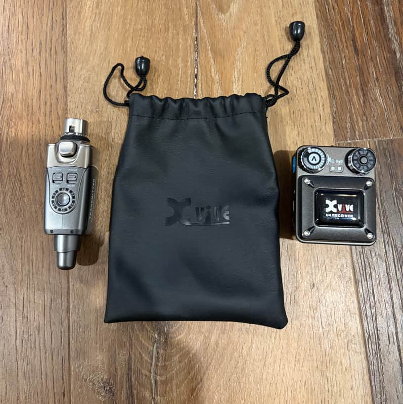 Xvive U4 Wireless In-Ear Monitor System 2019 - 2020 - Black image 1