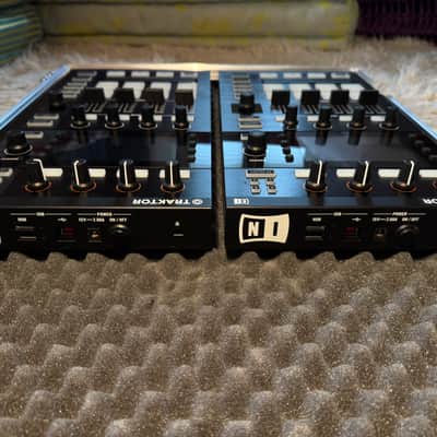 Immagine Native Instruments Traktor Kontrol D2 2010s - Black - 3