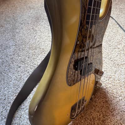 Fender Precision Bass with Rosewood Fretboard 1970 - 1983 Antigua image 4
