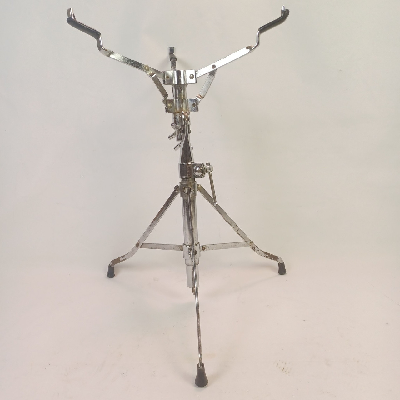 Rogers Giant Snare Drum Stand Swan Leg Vintage 60s#4012 Cleveland,OH Holiday USA — main photograph