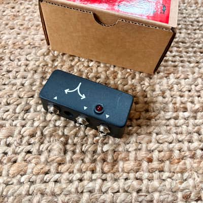 JHS Buffered Splitter V2 - Mint image 2