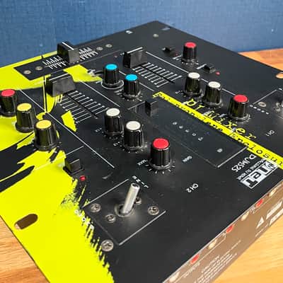 Neu Professional DJM525 2 Channel DJ Scratch Battle Mixer - Black & Yellow image 6