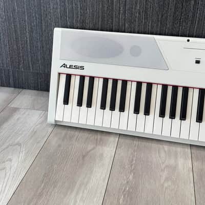Alesis Recital 88-Key Digital Piano 2010s - WHITE image 4