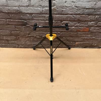 Hercules Dual Guitar Stand – Two-Instrument Folding Stand image 1