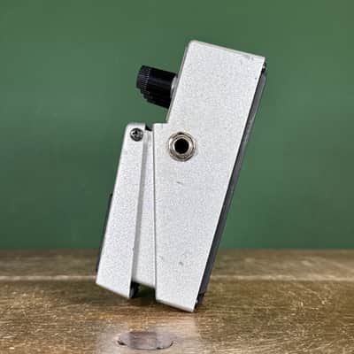 Boss FB-2 Feedbacker/Booster 2011 - Present - Silver image 4