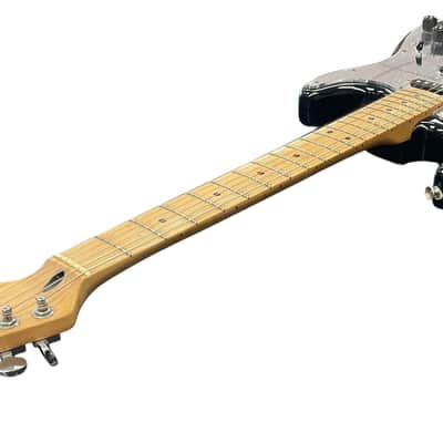 Fender Guitar - Electric Stratocaster Standard image 6