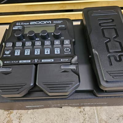 Zoom G1X Four Multi-Effects Processor - Black image 1