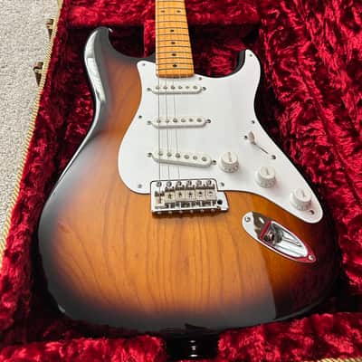 Fender 70th Anniversary American Vintage II '54 Stratocaster 2024 - 2-Color Sunburst image 1