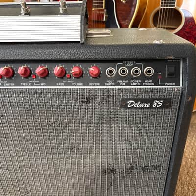 Fender Deluxe 85 image 3
